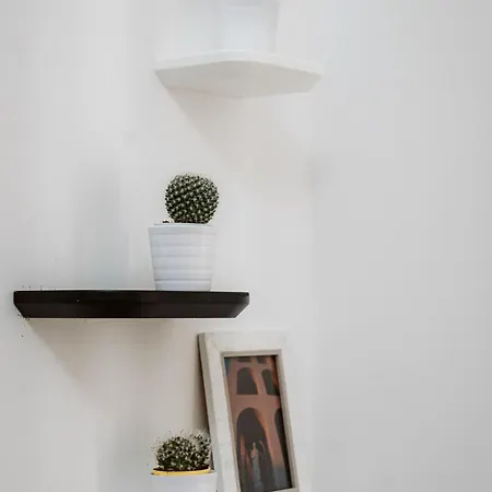Stylish And Close To Metro