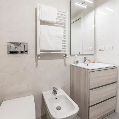 Stylish And Close To Metro Rzym